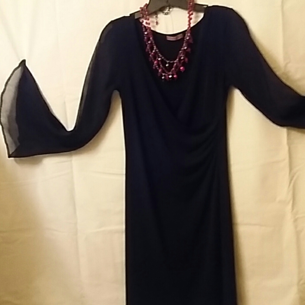 Dress - Picture 3 of 4